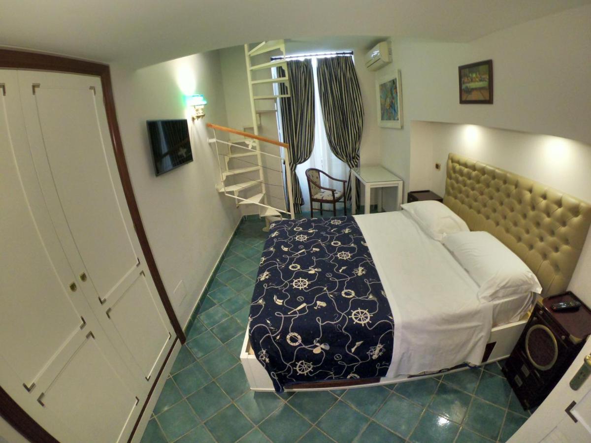 Hotel Ausonia Napoli Eksteriør billede
